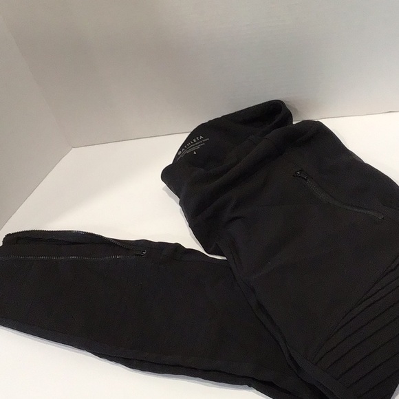 Athleta Headlands HYBRID MOTO Tight size 4 - Picture 2 of 4